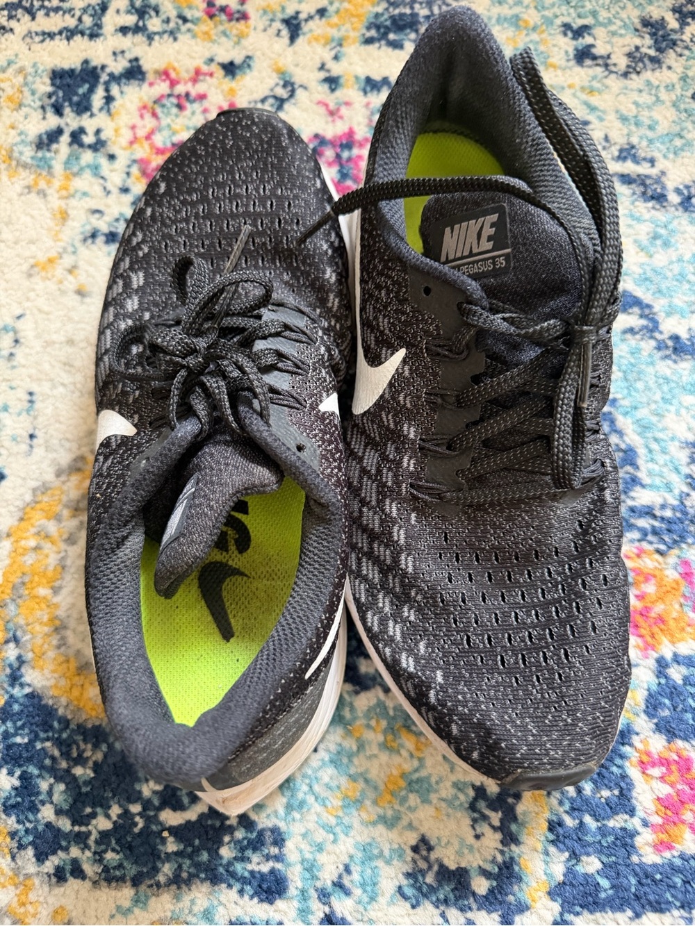 Nike zooms Black and White womens Running Sneakers